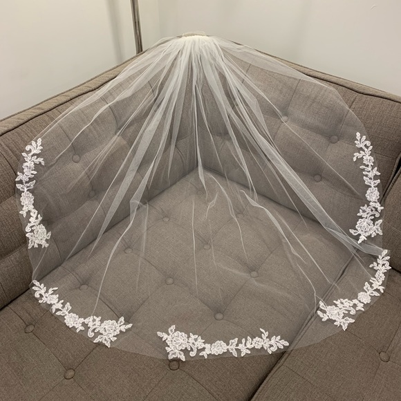 Used, altered Essence of Australia D2124 with veil. - Picture 12 of 15